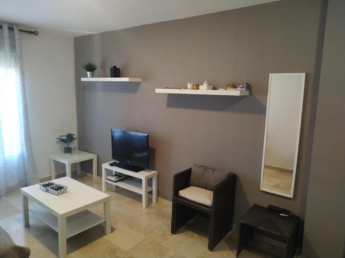 Malaga Yellow Duplex Free Parking And Terrace Exterior foto