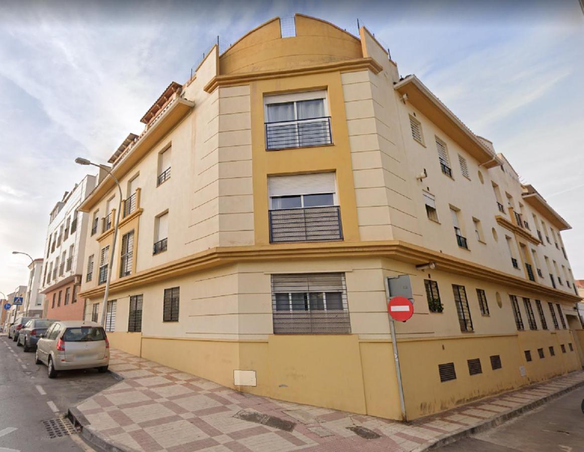 Malaga Yellow Duplex Free Parking And Terrace Exterior foto