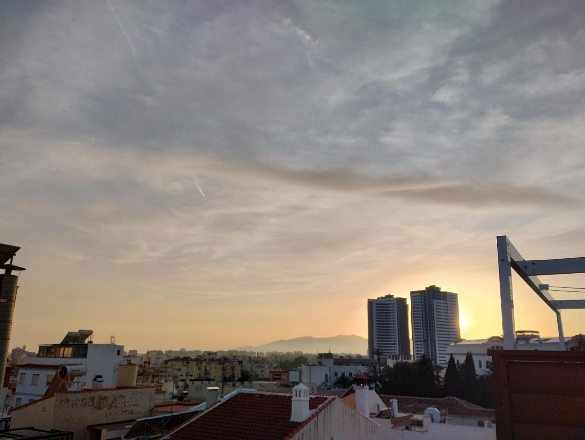 Malaga Yellow Duplex Free Parking And Terrace Exterior foto