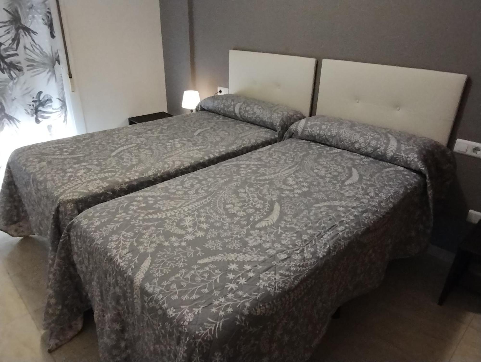 Malaga Yellow Duplex Free Parking And Terrace Exterior foto